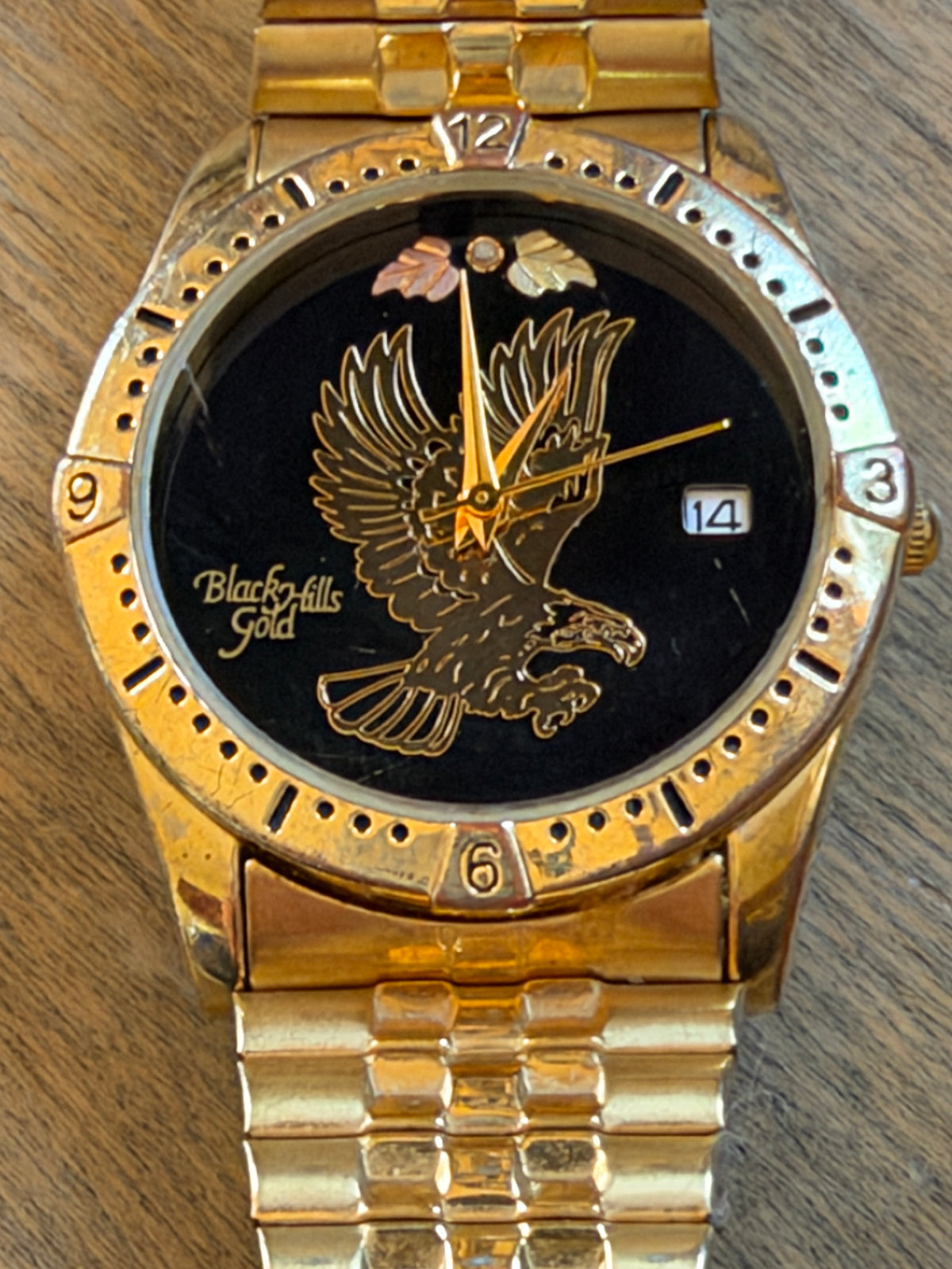 Black Hills Gold Eagle Quartz Watch – Genuine Gold Leaves – 33mm – Working