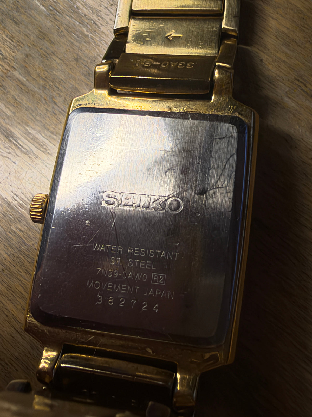 Seiko 7N39-0AG0 Rectangular Gold Tone Quartz Watch 27x36mm – Working