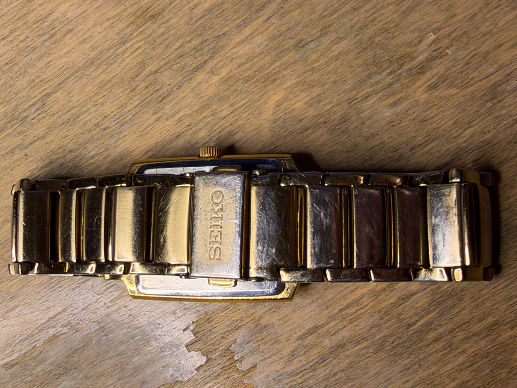 Seiko 7N39-0AG0 Rectangular Gold Tone Quartz Watch 27x36mm – Working