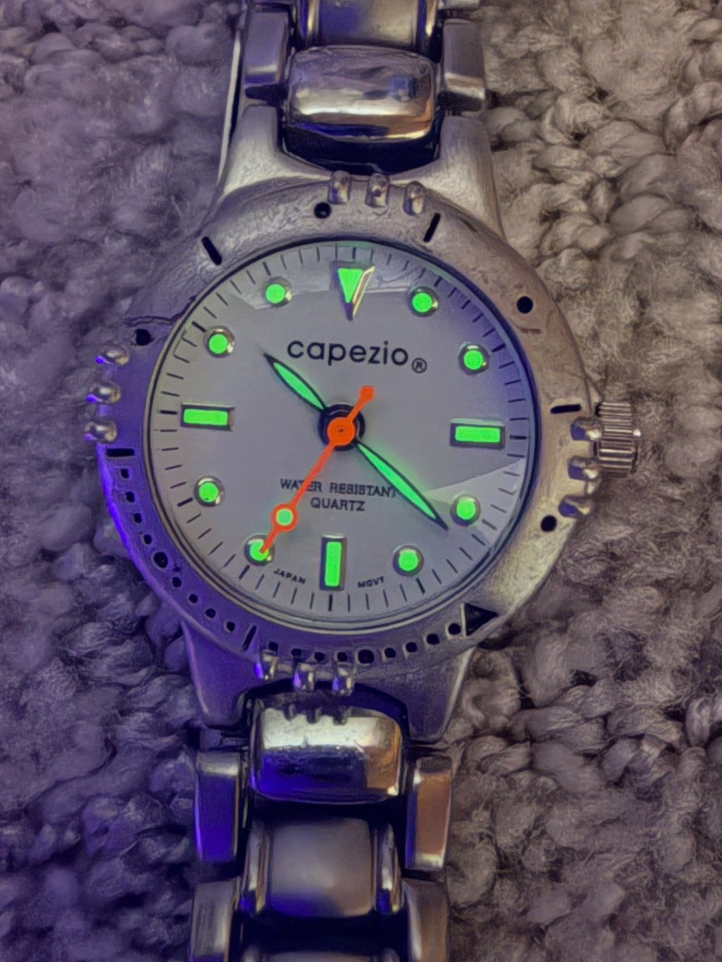 Capezio Women's Diver-Style Quartz Watch – 26mm – Luminous Dial – Working