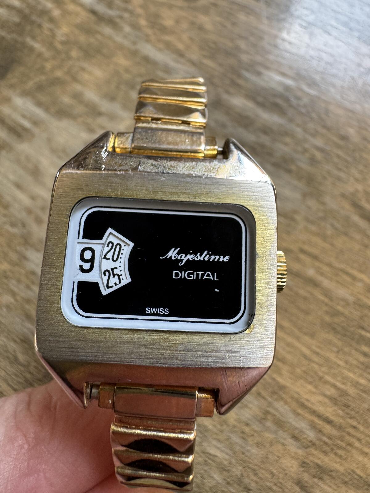 Vintage Majestime Digital Jump Hour Watch – Swiss Made