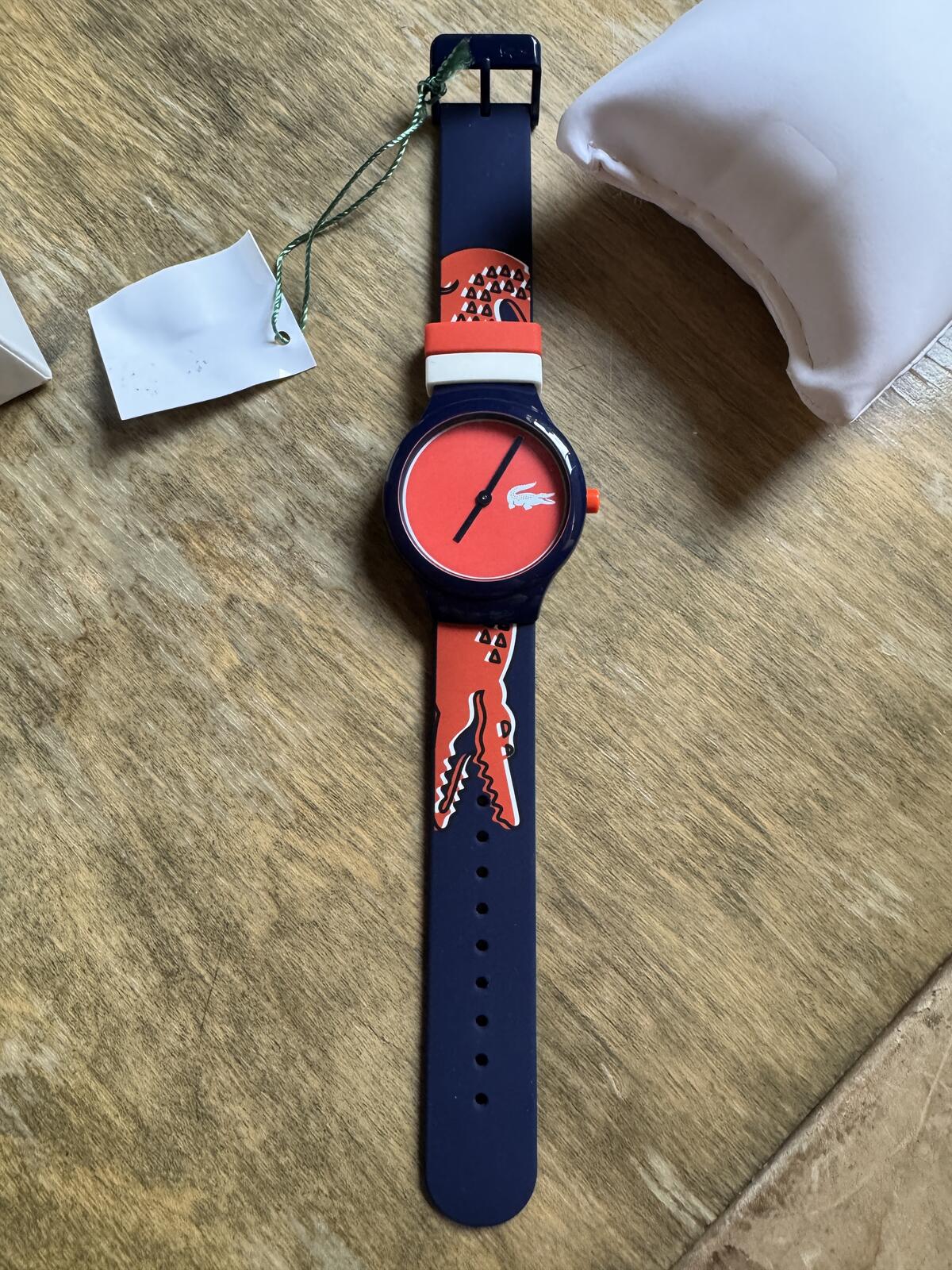 Lacoste LC.90.4.47.2654 – Bold Minimalist Watch