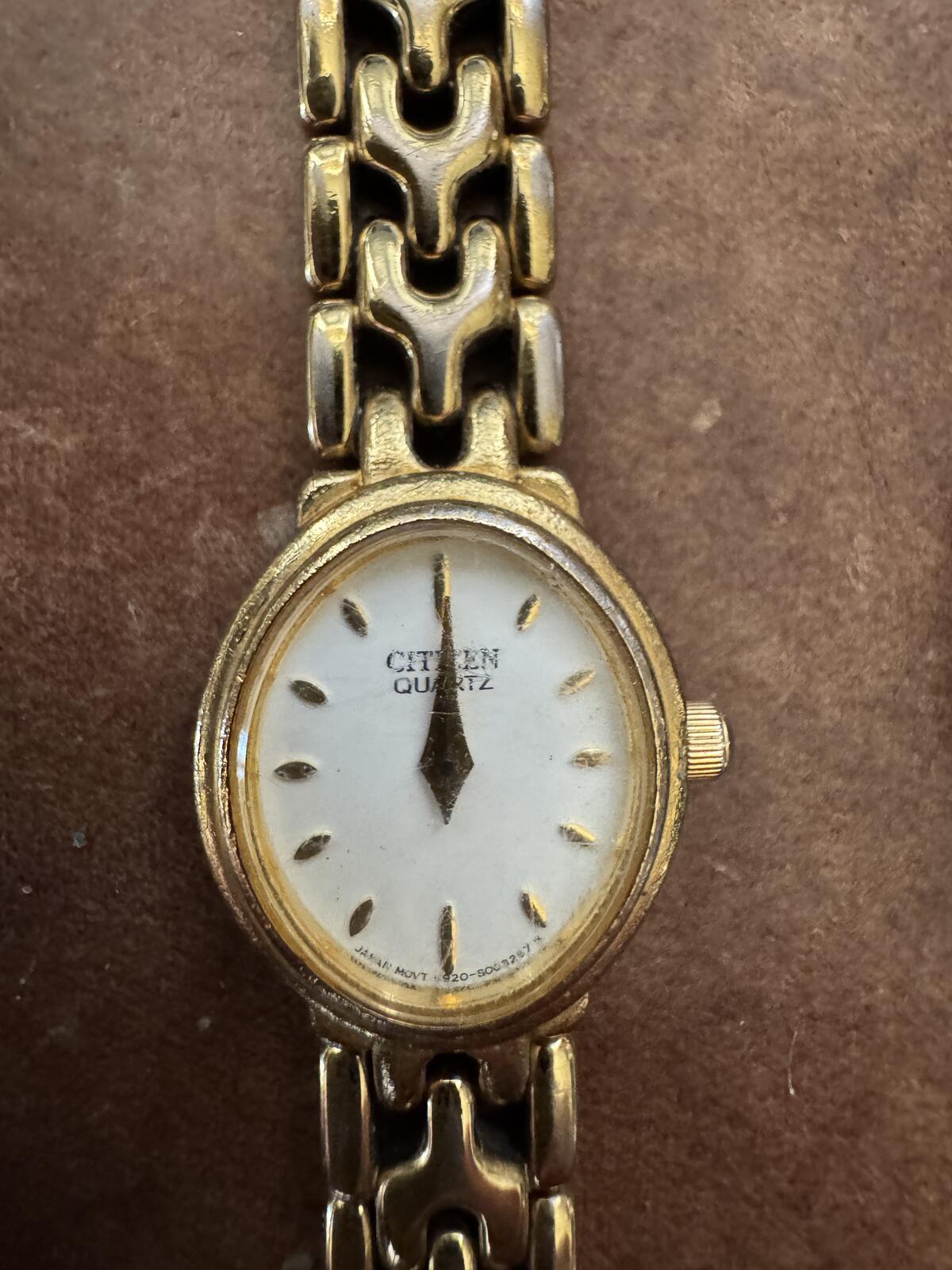 Project lot on Women's Watches - Clean and Untested