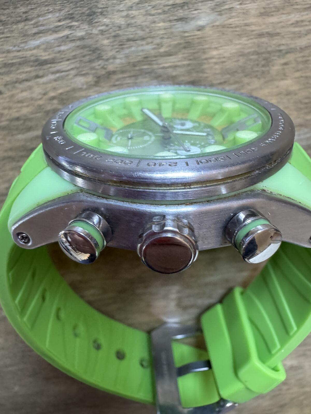 IZOD IZS217 Neon Green Chronograph Quartz Watch