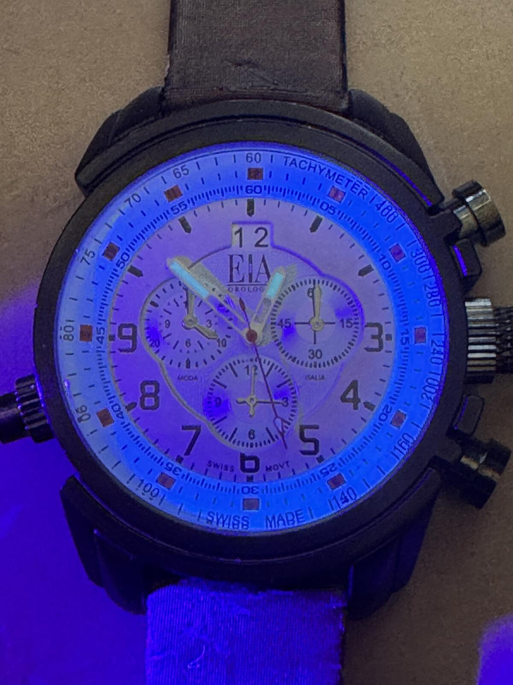 EA Orologio Oversized Chronograph Style Watch