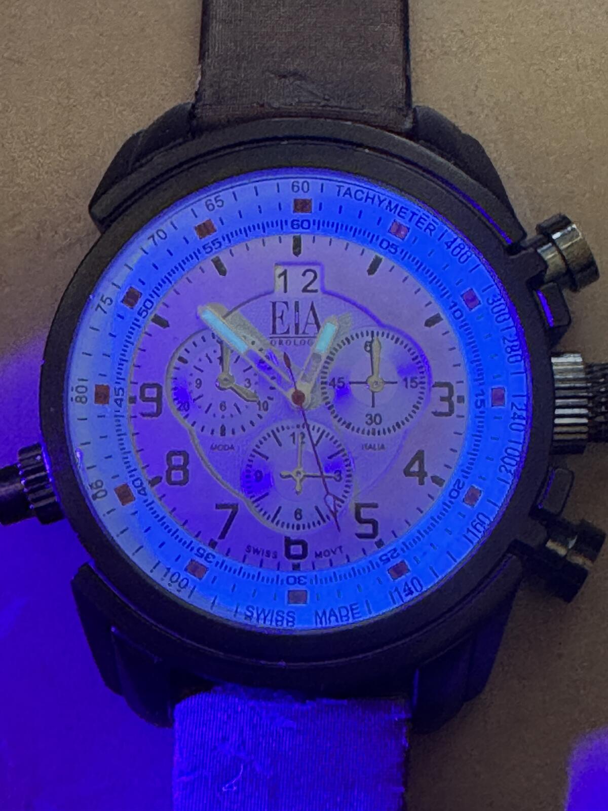 EA Orologio Oversized Chronograph Style Watch