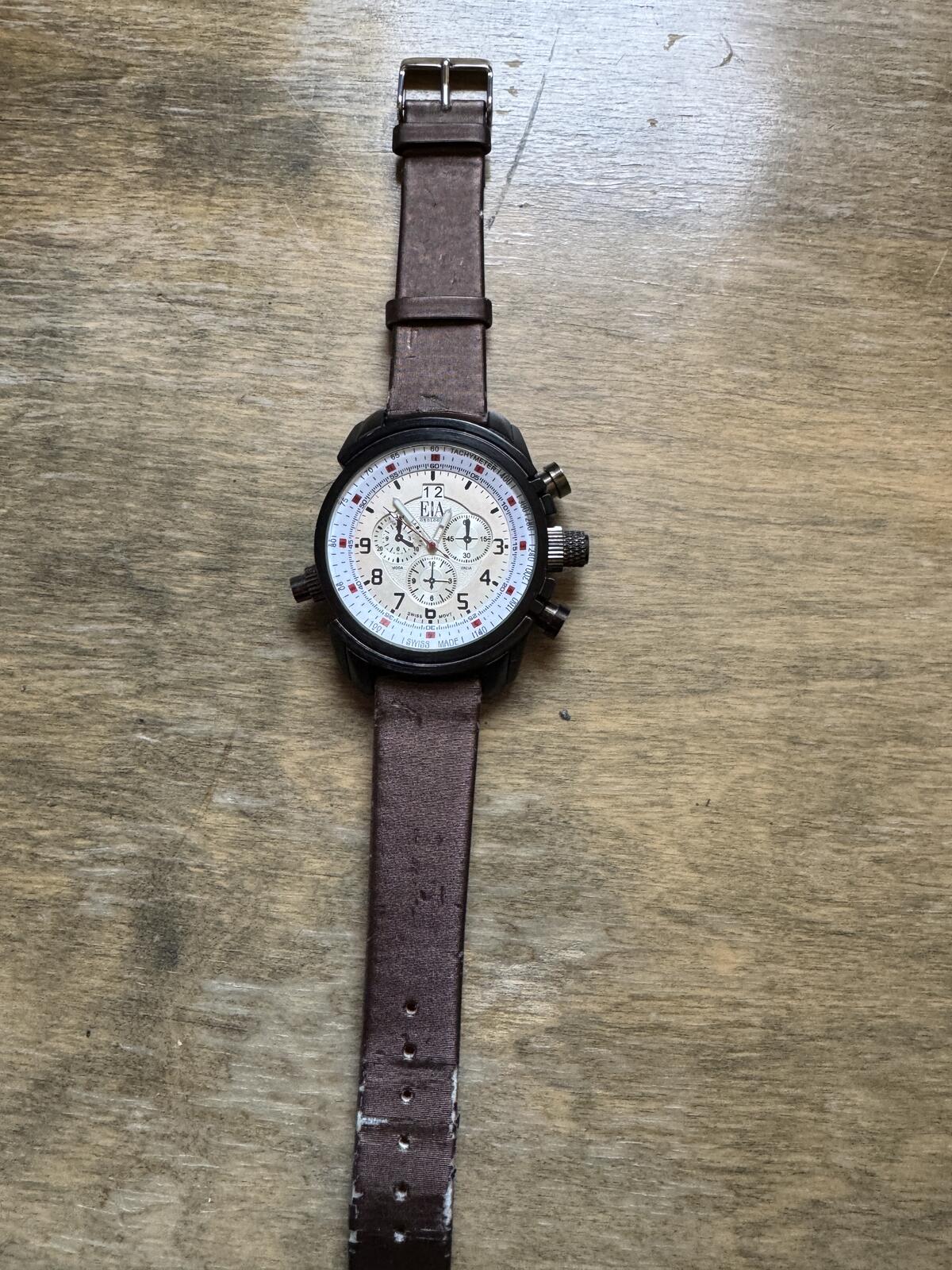 EA Orologio Oversized Chronograph Style Watch