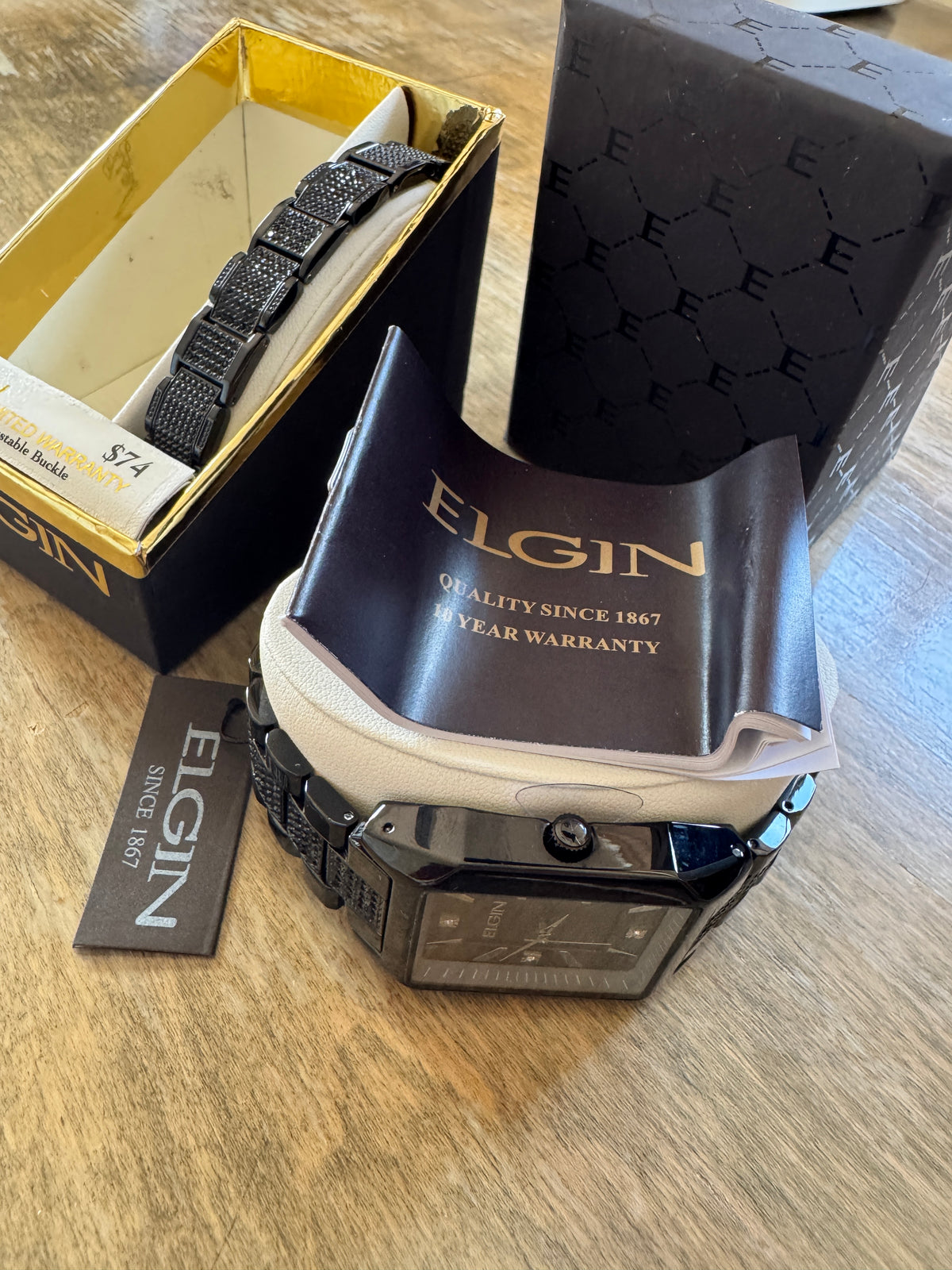 Elgin FG10004ST NOS 37x41mm Crystal Watch & Bracelet Set