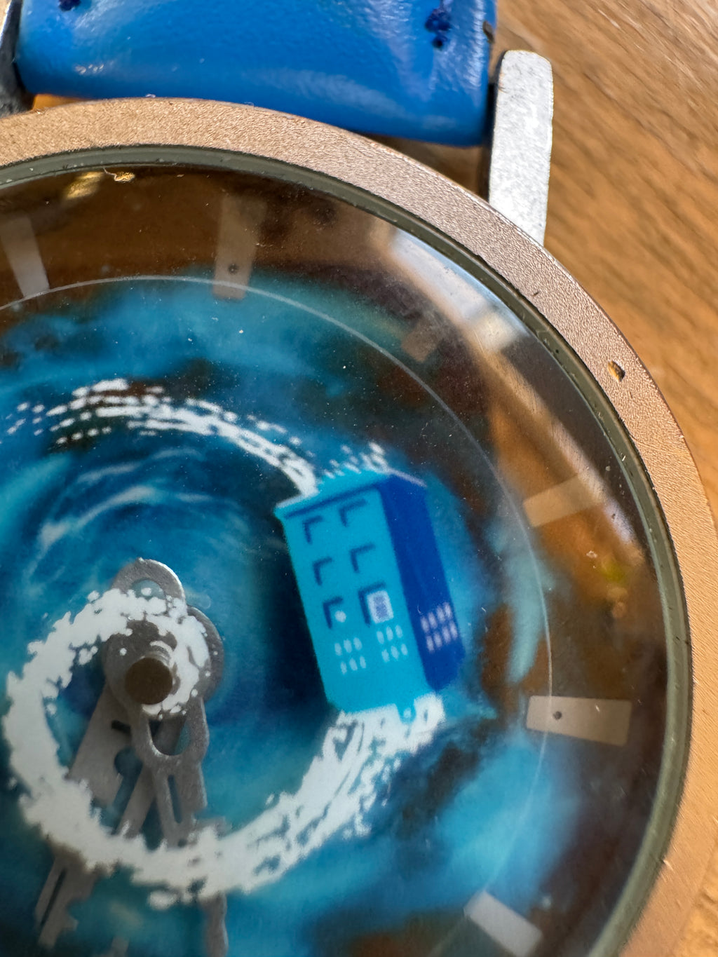 Doctor Who TARDIS Vortex Watch – Unemployed Philosophers Guild 38mm Quartz