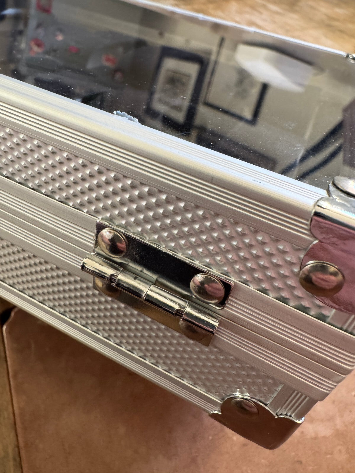 Aluminum Glass Top 12-Slot Watch Display & Storage Case