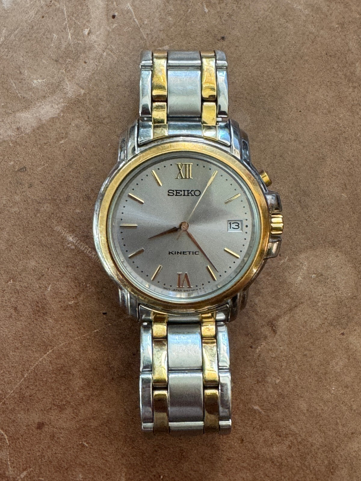 Vintage Seiko Kinetic 5M62-0B20 Two-Tone Silver Dial Date Men’s Watch