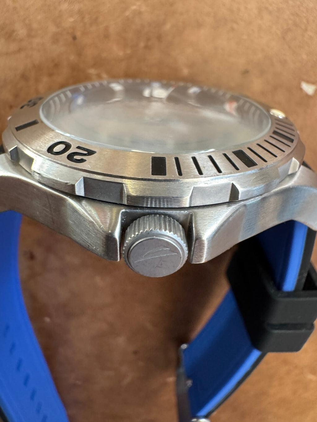 Nautica BFD 101 N12565G Men’s Quartz Watch – Signal Flag Dial – 100M – 44mm