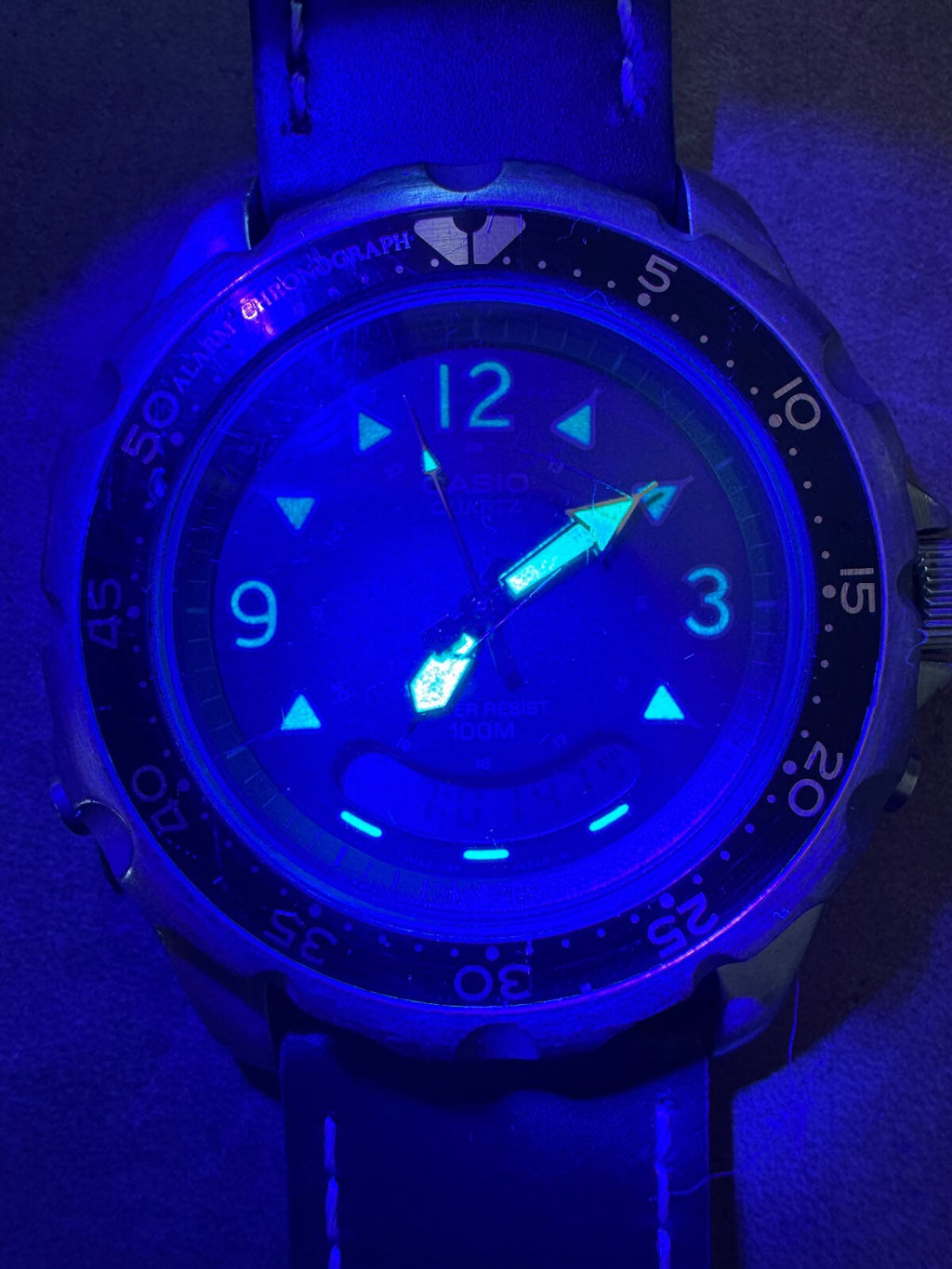 Vintage Casio AD-520 Ana-Digi Diver Watch – "Smiley" – Alarm Chronograph
