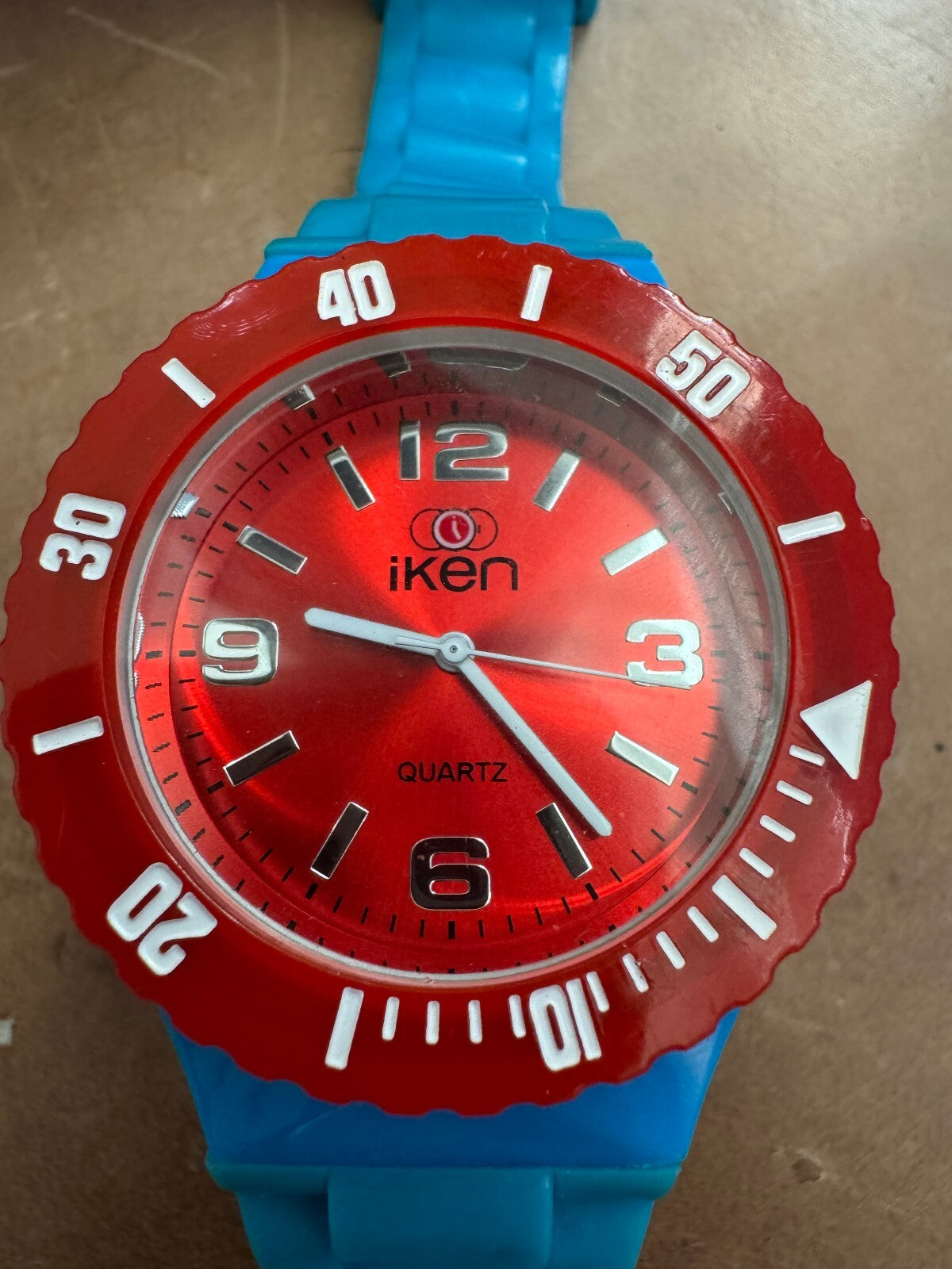 iKen Quartz Watch – Red Sunburst Dial – Blue Silicone Strap