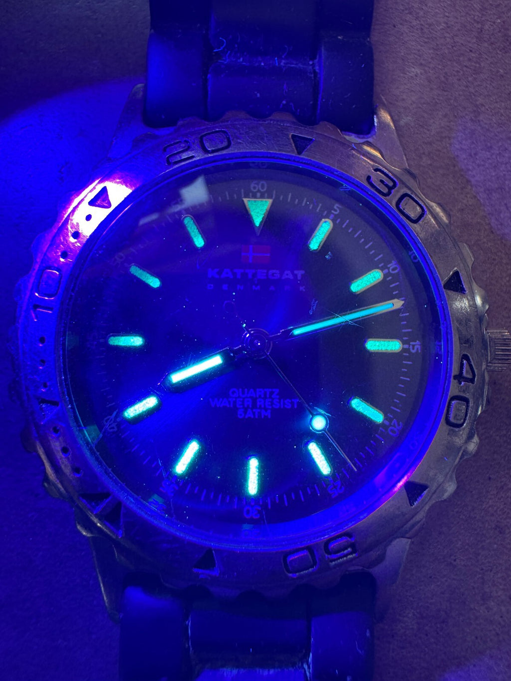 Vintage Kattegat Denmark by Skagen Quartz Watch – Blue Dial – 5 ATM – Luminous