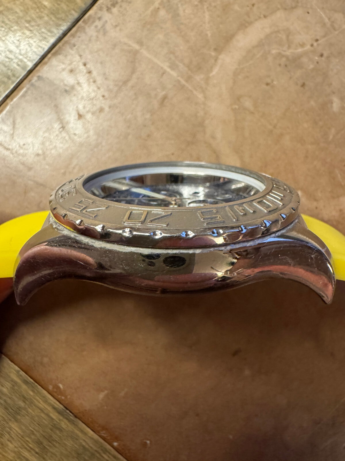 Tommy Bahama Swiss Quartz TB1035U54 Watch – Running/Needs Crystal – Parts/Repair