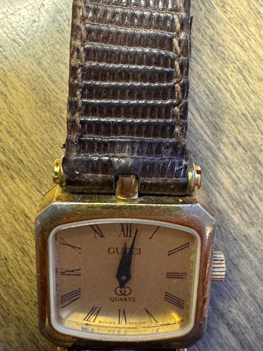 Vintage Gucci 3.84 Swiss Quartz Women's Watch – Swiss Made – For Restoration
