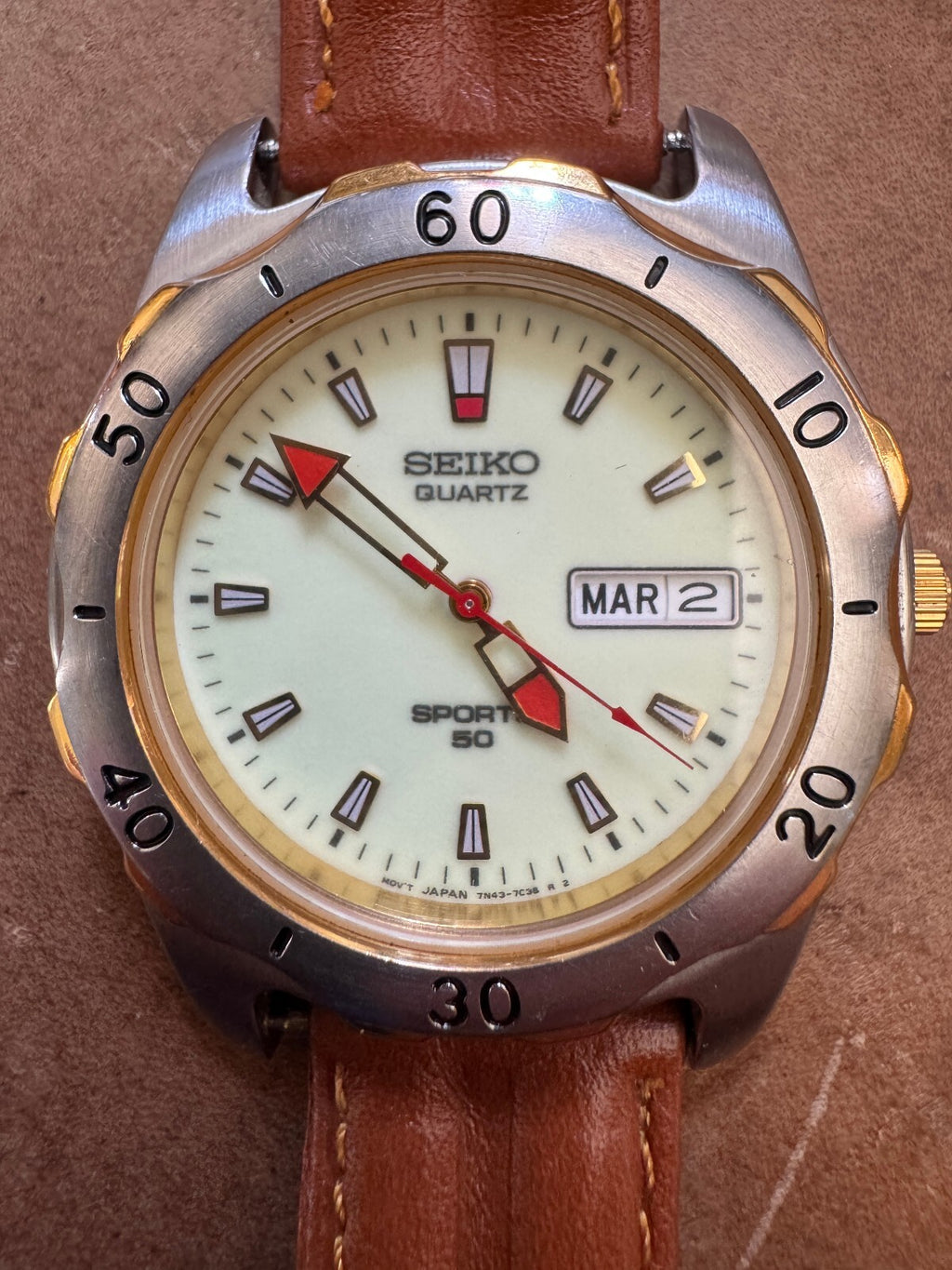 Vintage Seiko Sports 50 Quartz – Full Lume Dial – 7N43-7B40